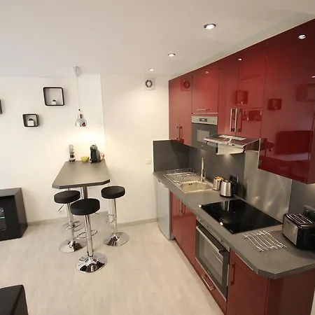 Close Palais - Calm - Brand New * Cannes