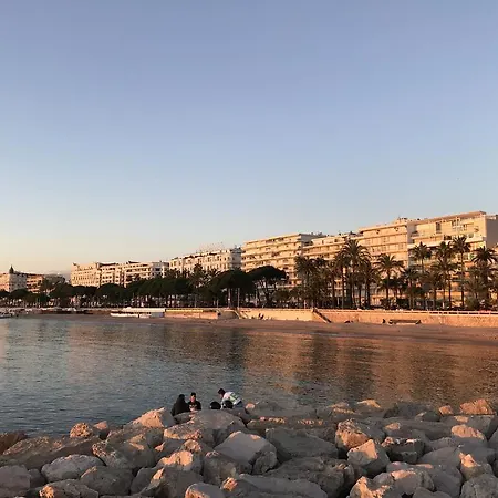 Apartment Close Palais - Calm - Brand New